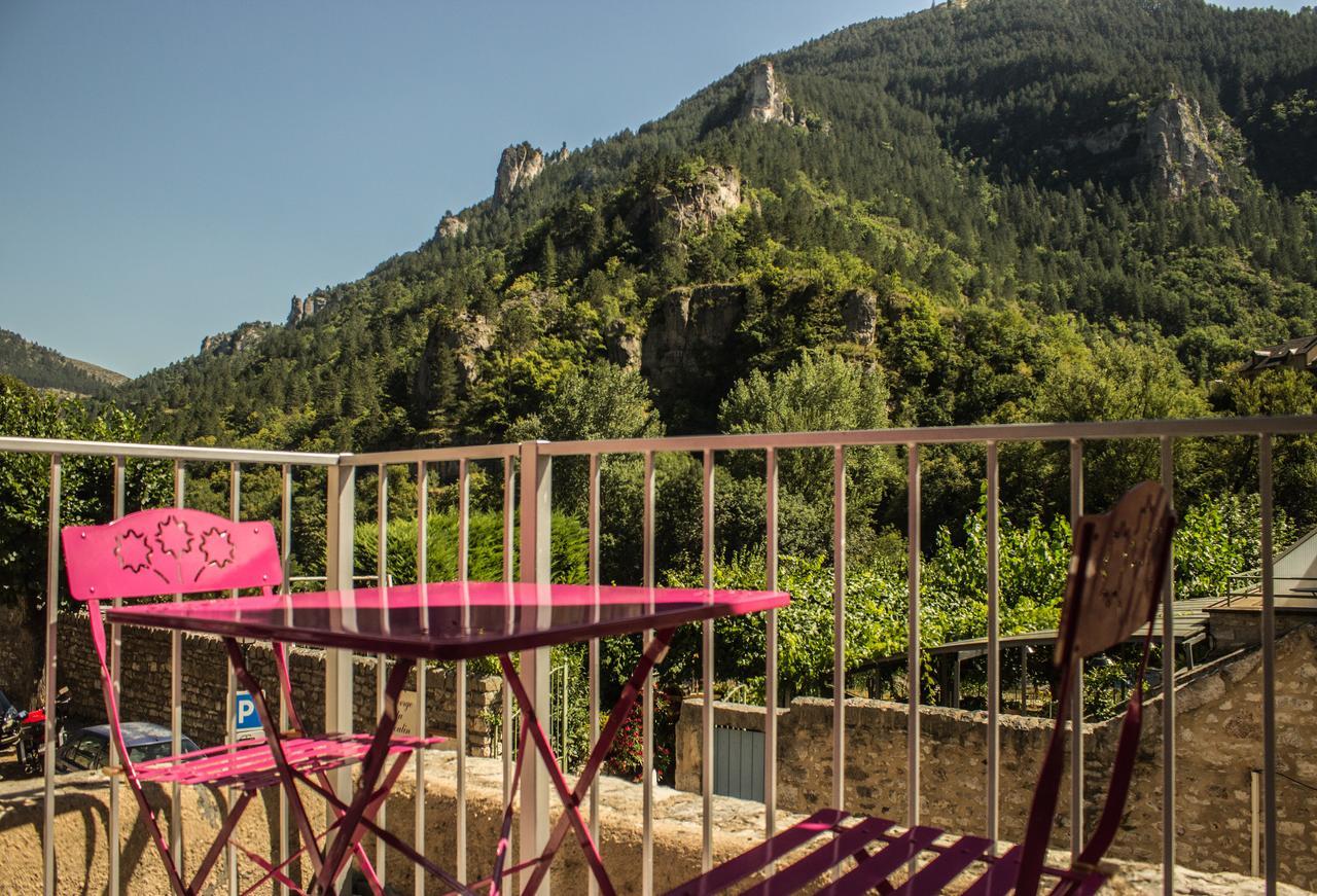 Hotel Burlatis Sainte-Enimie Bagian luar foto