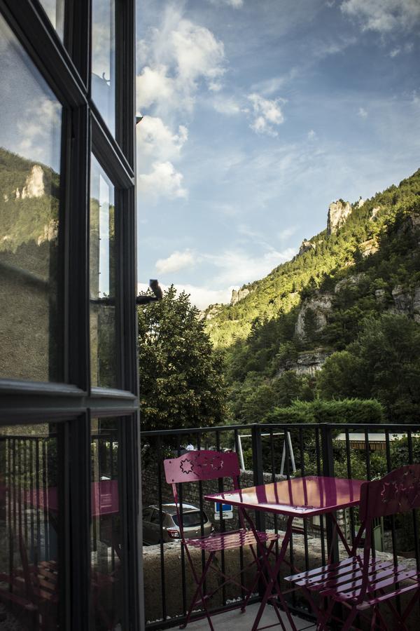 Hotel Burlatis Sainte-Enimie Bagian luar foto