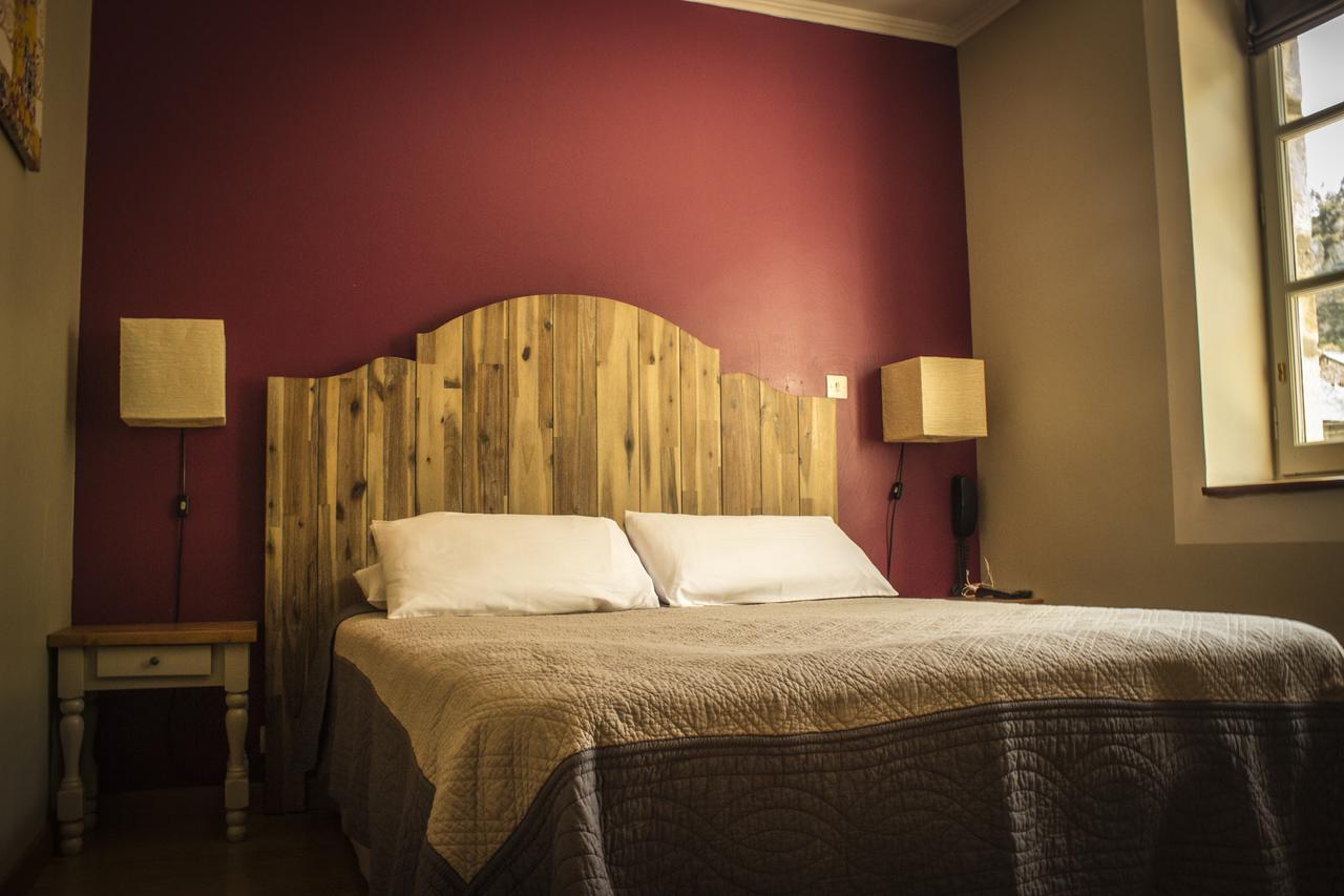 Hotel Burlatis Sainte-Enimie Bagian luar foto
